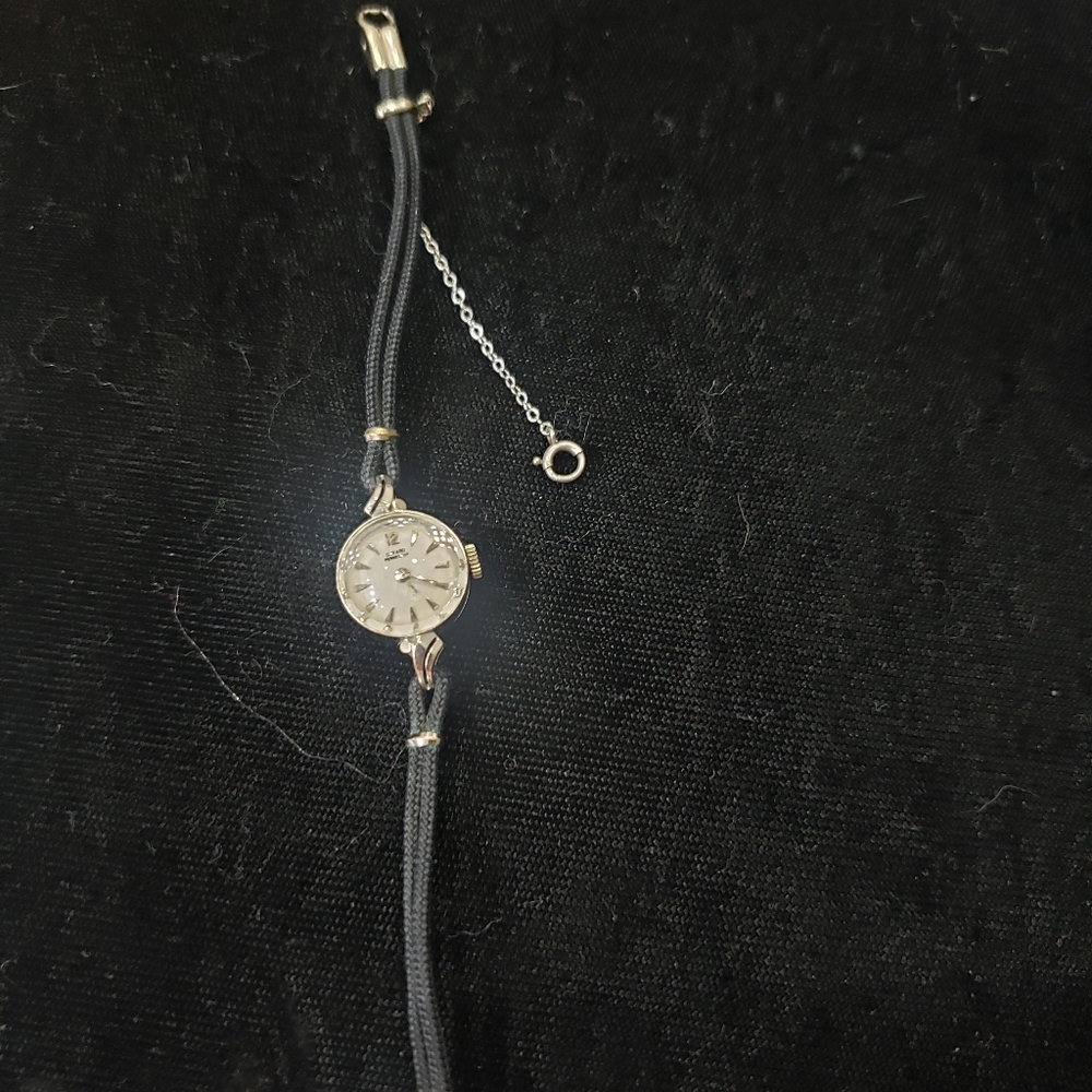 Women's Girard Perregaux 14K Gold Ladies Watch